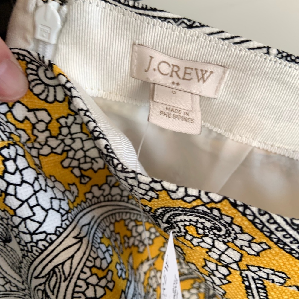 Beautiful yellow/black/white paisley pencil skirt